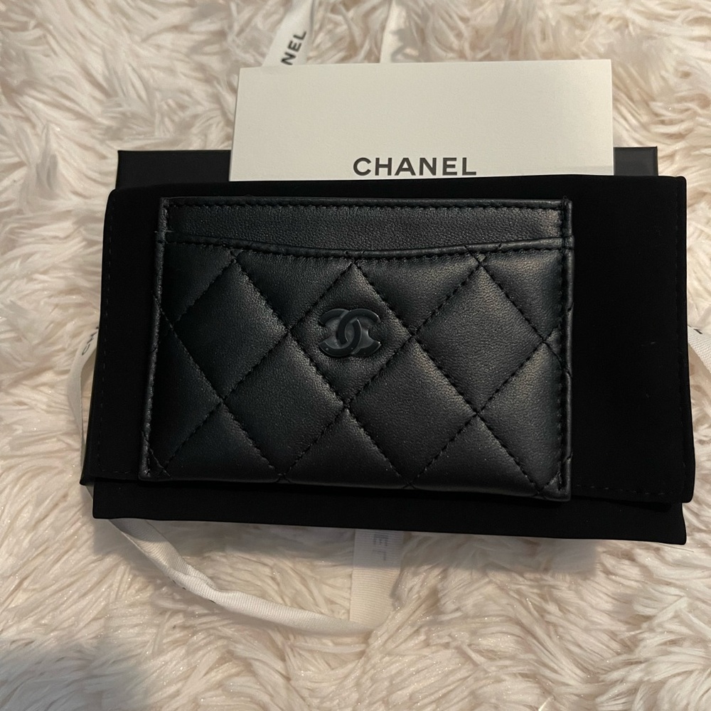 🖤Rare Brand New So Black Chanel Cardholder🖤